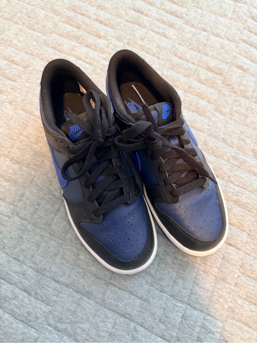 Nike Men’s Low-Top Sneakers - Black & Navy Blue